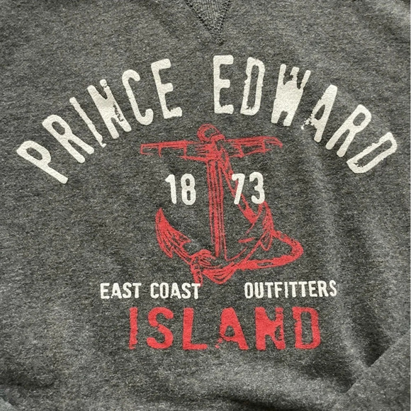 Prince Edward Island Grey Hooded Sweatshirt Men’s Small - Picture 2 of 6